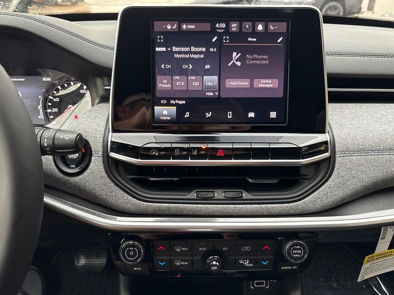 2025 Jeep Compass Latitude 4x4Image 18