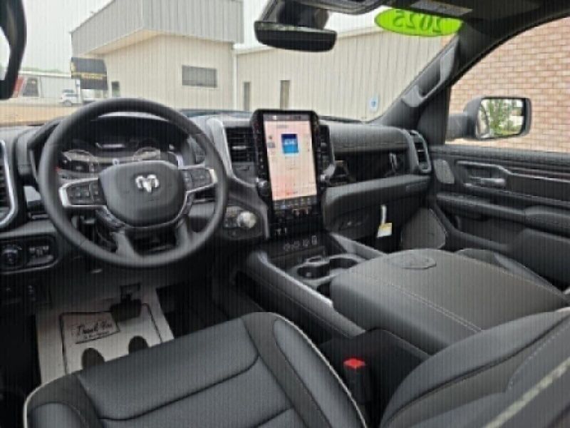 2025 RAM 1500 Laramie Crew Cab 4x4 5