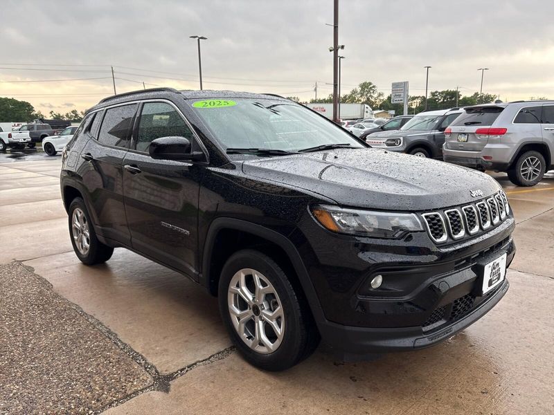 2025 Jeep Compass Latitude 4x4Image 7