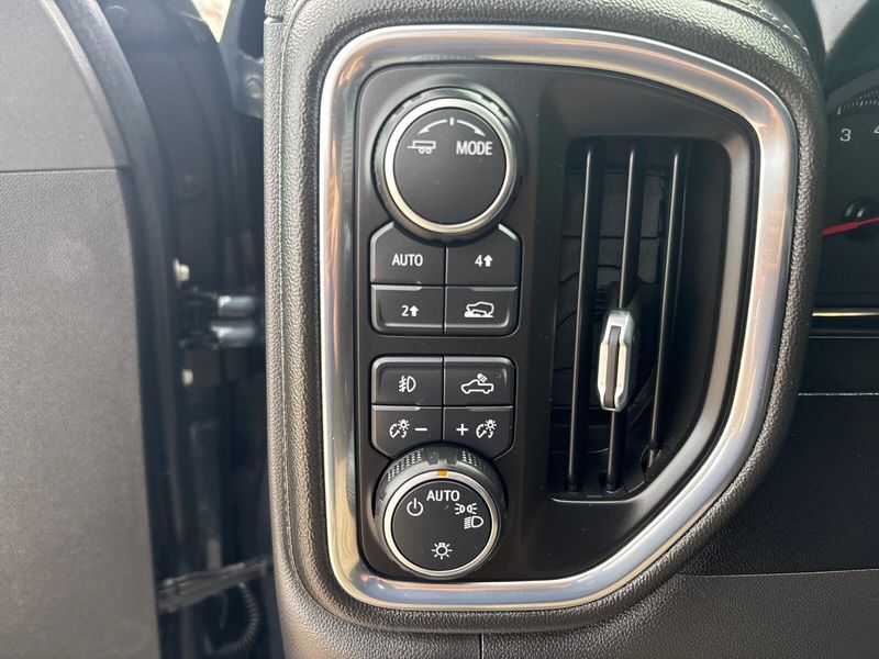 Used 2020 Chevrolet Silverado 1500 RSTImage 16
