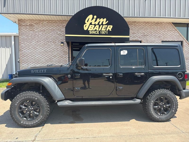 2023 Jeep Wrangler Willys photo 2