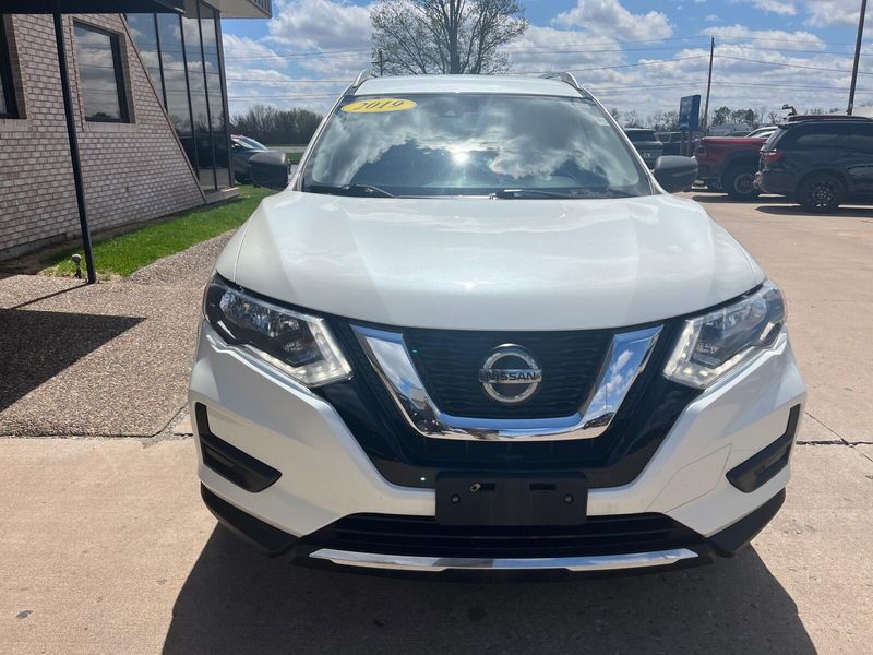2019 Nissan Rogue SVImage 7
