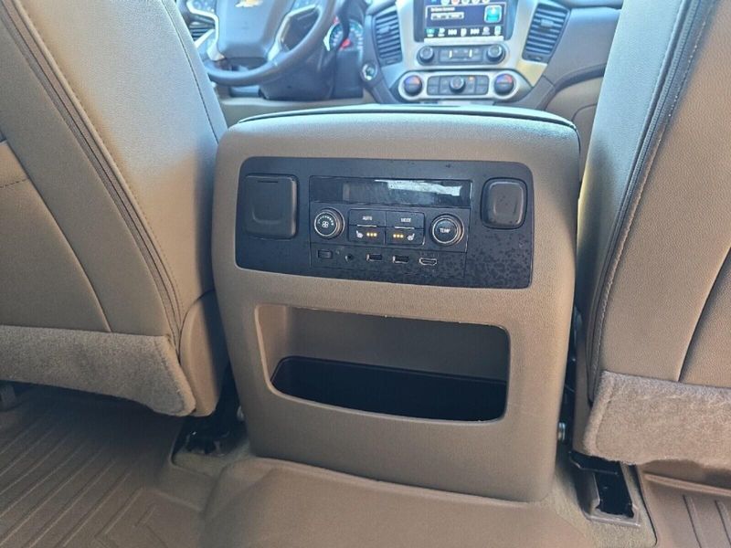 2018 Chevrolet Tahoe LTImage 18