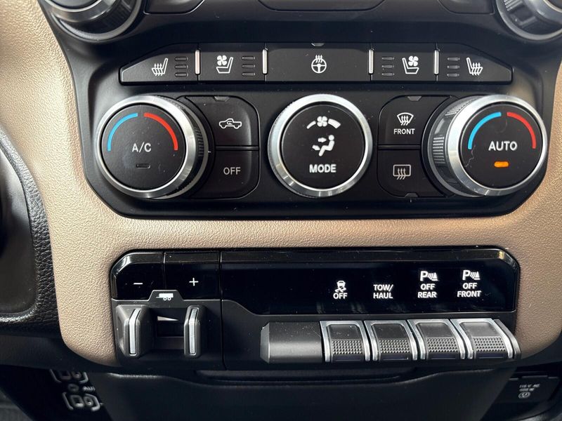 2022 RAM 1500 LaramieImage 29