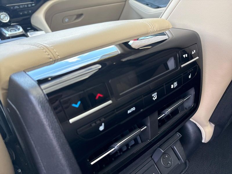 Used 2022 Acura MDX w/Advance PackageImage 6