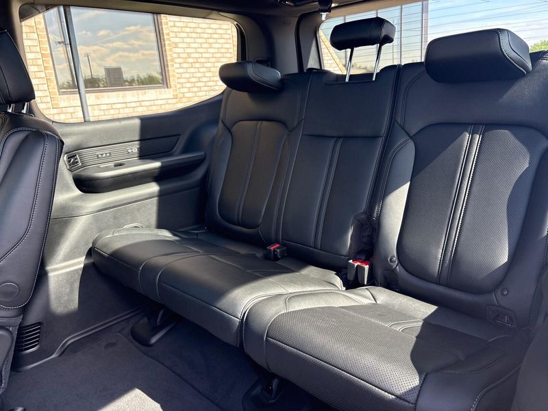 2026 Jeep Grand Wagoneer Limited Altitude 4x4Image 5