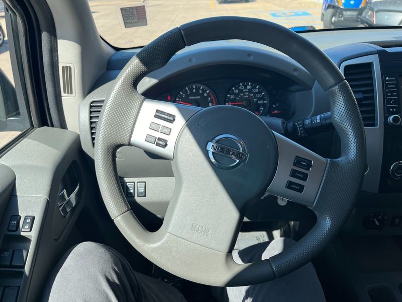 2019 Nissan Frontier SVImage 14