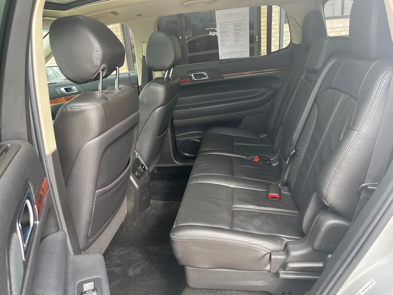 2019 Lincoln MKT ReserveImage 4