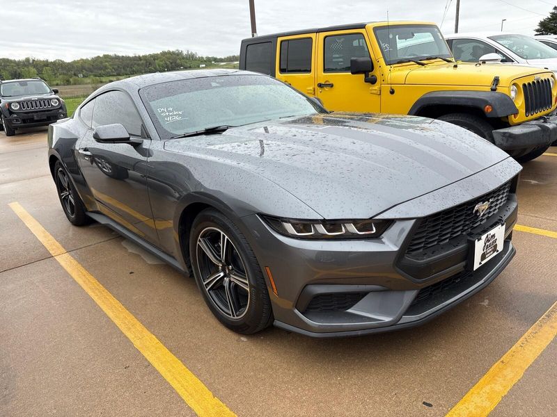 2024 Ford Mustang EcoBoostImage 1