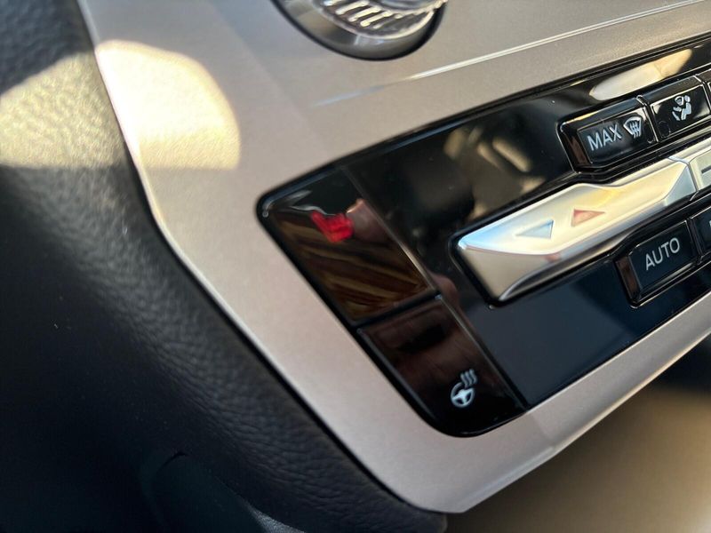 Used 2023 Ford Explorer XLTImage 20