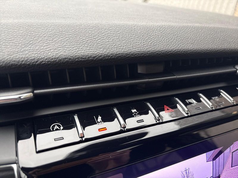 New 2026 Jeep Grand Cherokee Laredo X 4x4Image 21