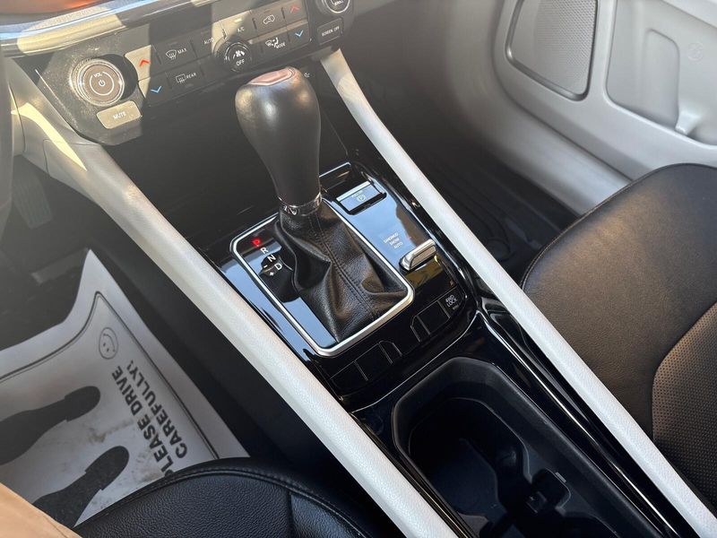 Used 2023 Jeep Compass LimitedImage 17