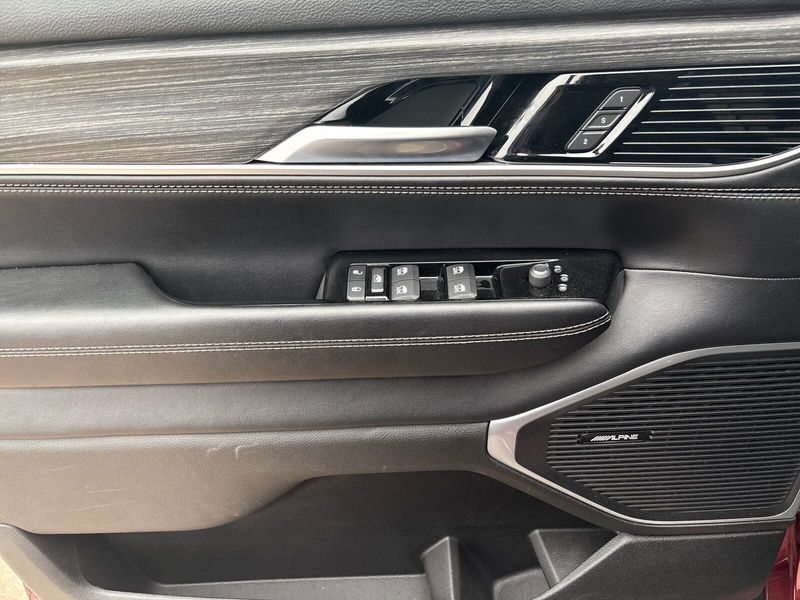 2024 Jeep Wagoneer Series IIImage 13