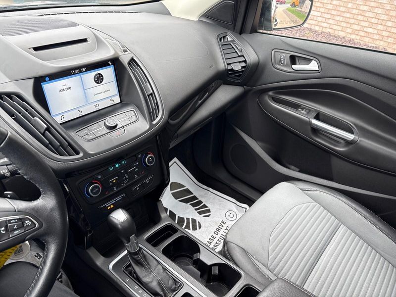 Used 2018 Ford Escape SEImage 17