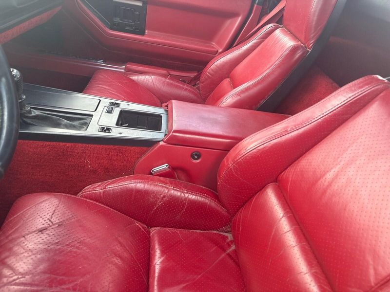 Used 1986 Chevrolet Corvette Image 9