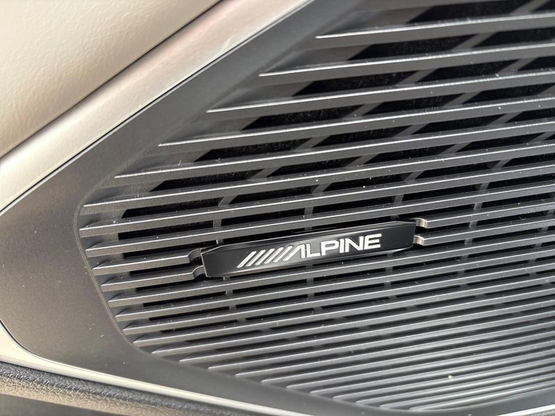 2026 Jeep Grand Grand Wagoneer Wagoneer L 4x4Image 16