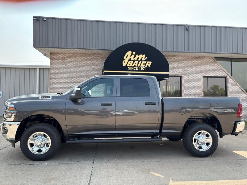 2025 RAM 3500 Tradesman Crew Cab 4x4 6