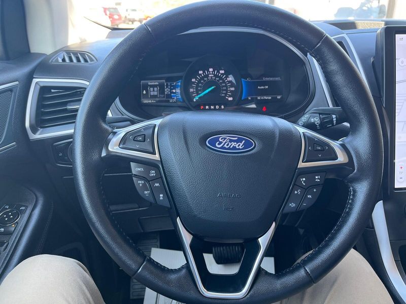 2024 Ford Edge SELImage 13