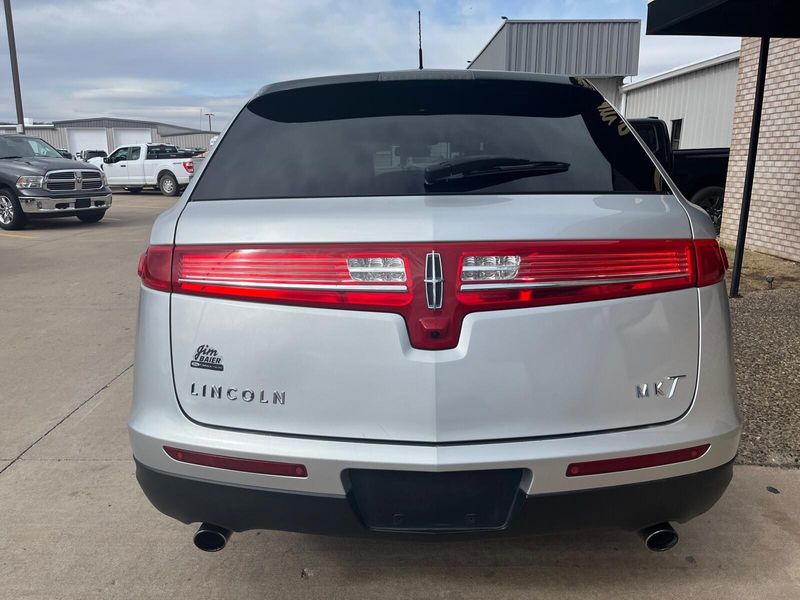 2019 Lincoln MKT ReserveImage 12