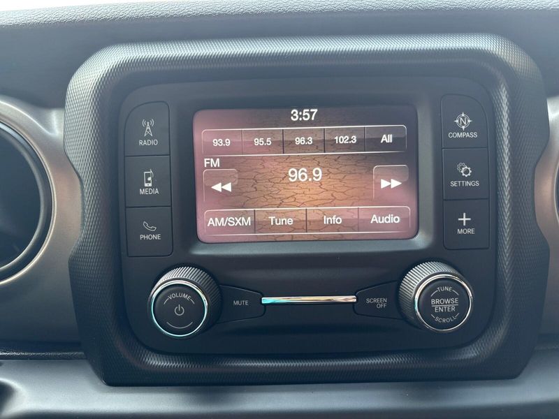 Used 2020 Jeep Wrangler Sport SImage 18