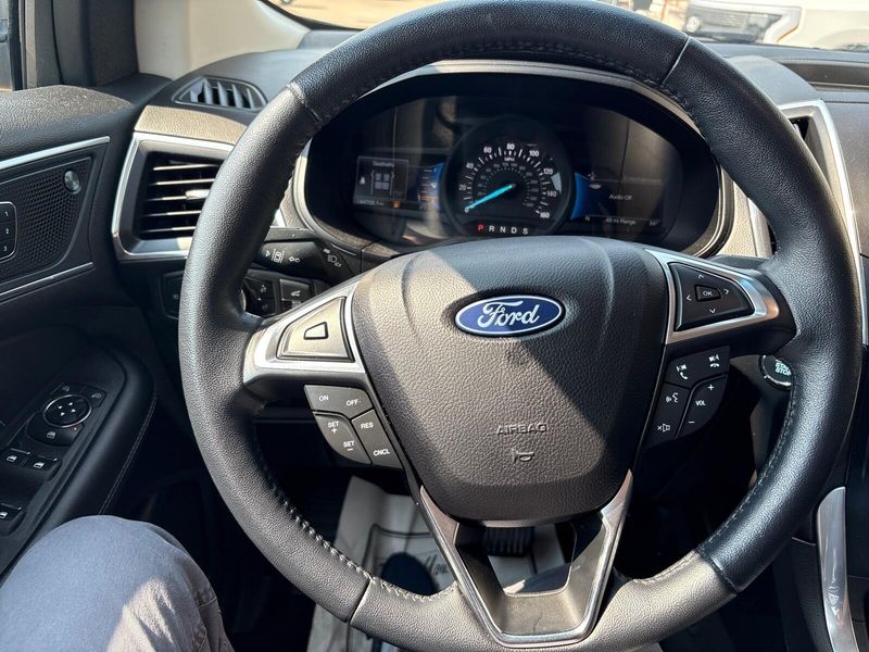 2023 Ford Edge TitaniumImage 13