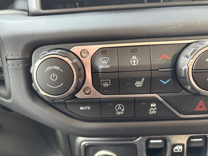 New 2026 Jeep Wrangler 4-door Rubicon XImage 17