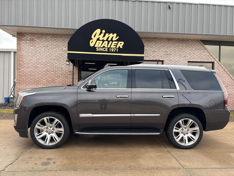 Used 2016 Cadillac Escalade Luxury CollectionImage 2