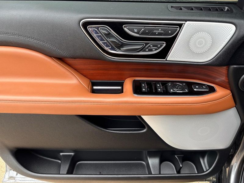 Used 2021 Lincoln Navigator ReserveImage 18