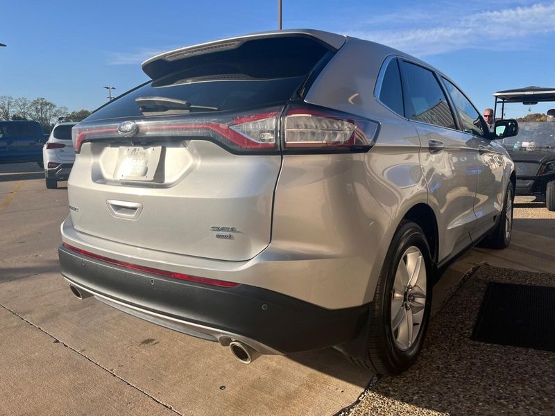 2017 Ford Edge SELImage 8