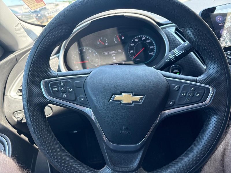 Used 2023 Chevrolet Malibu LSImage 13