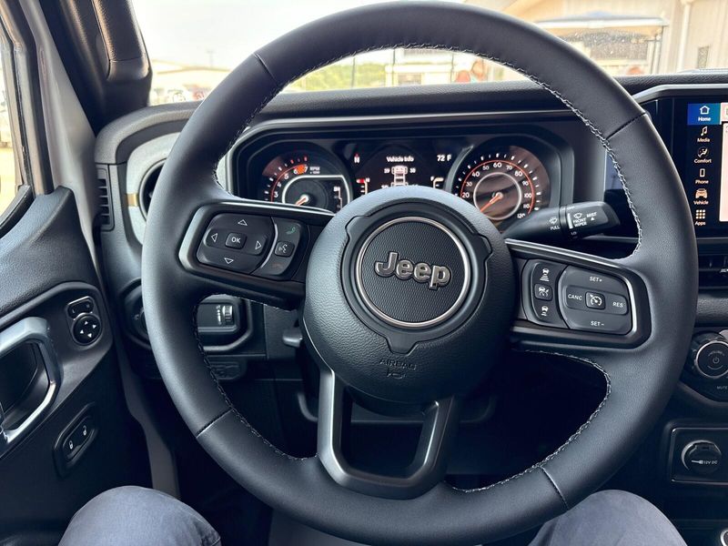 New 2026 Jeep Wrangler 4-door Sport SImage 12