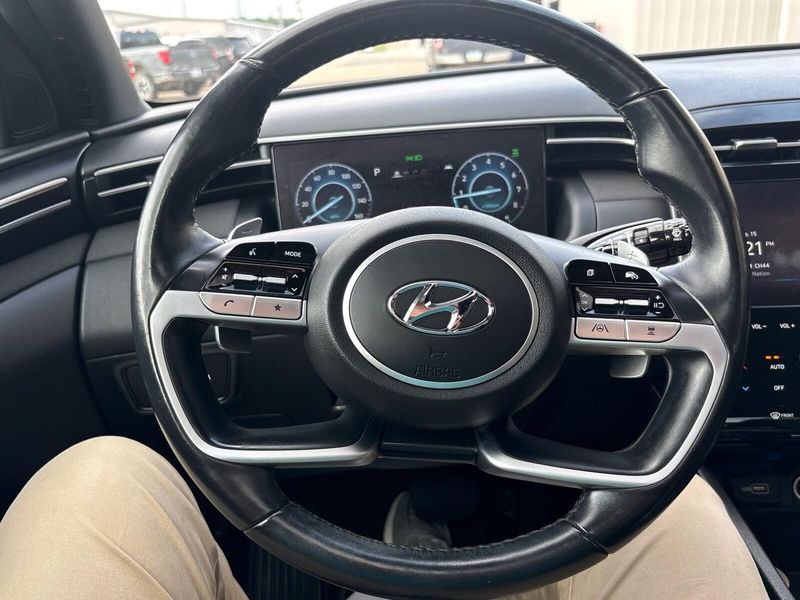 Used 2023 Hyundai Santa Cruz LimitedImage 16