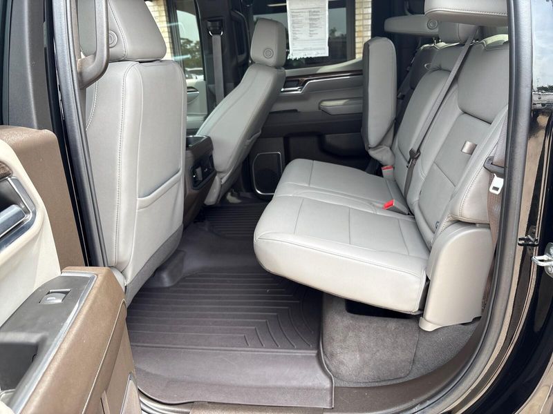 Used 2024 Chevrolet Silverado 1500 RSTImage 4