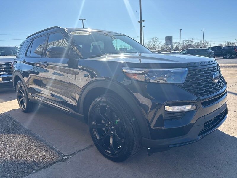 Used 2023 Ford Explorer ST-LineImage 8