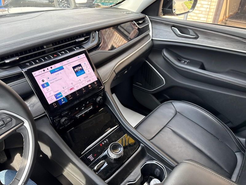 Used 2023 Jeep Grand Cherokee LimitedImage 17
