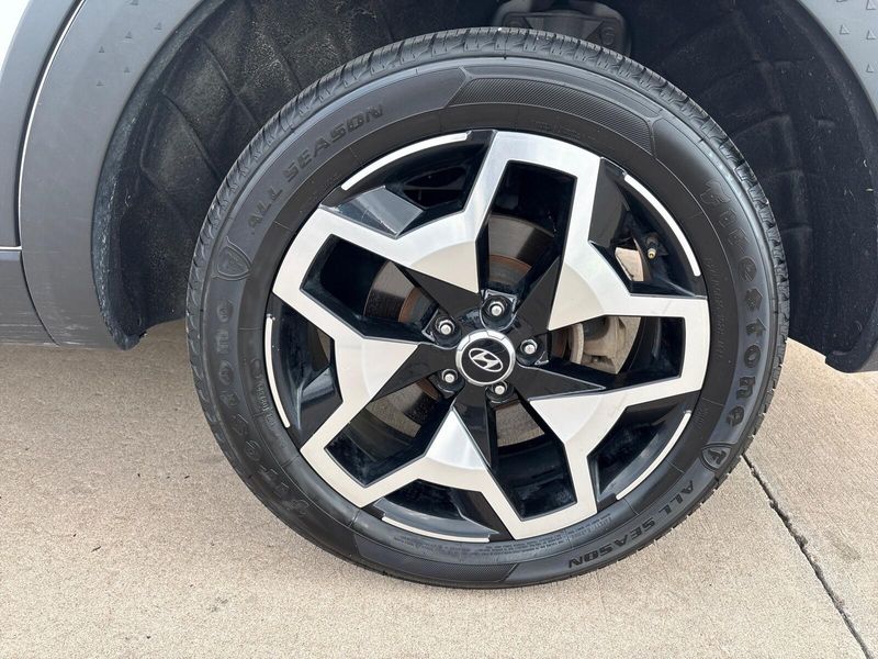 Used 2023 Hyundai Santa Cruz LimitedImage 12