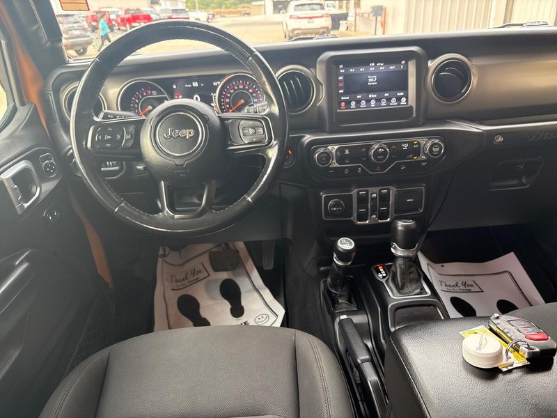 Used 2018 Jeep Wrangler Unlimited SportImage 5