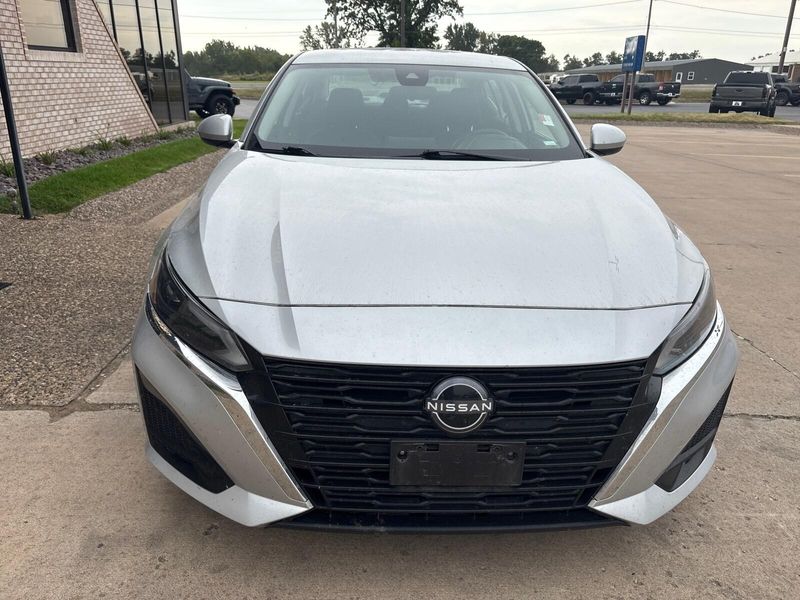 Used 2023 Nissan Altima 2.5 SVImage 6