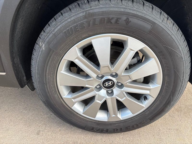 Used 2024 Hyundai Palisade SELImage 12