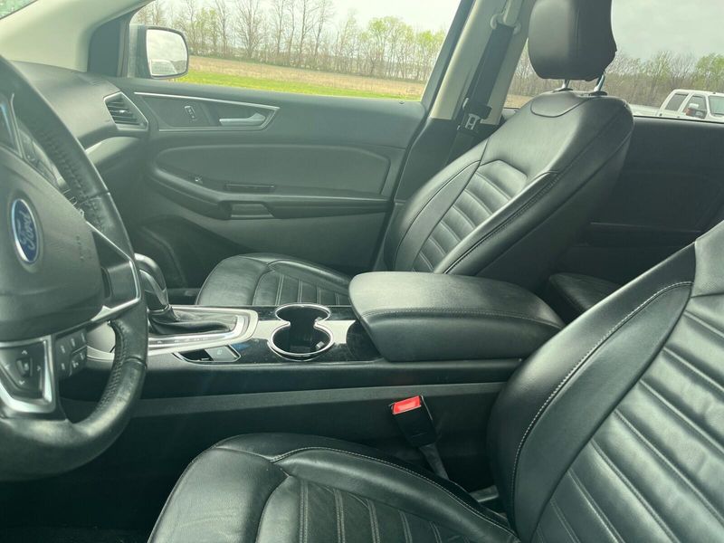 2017 Ford Edge SELImage 9