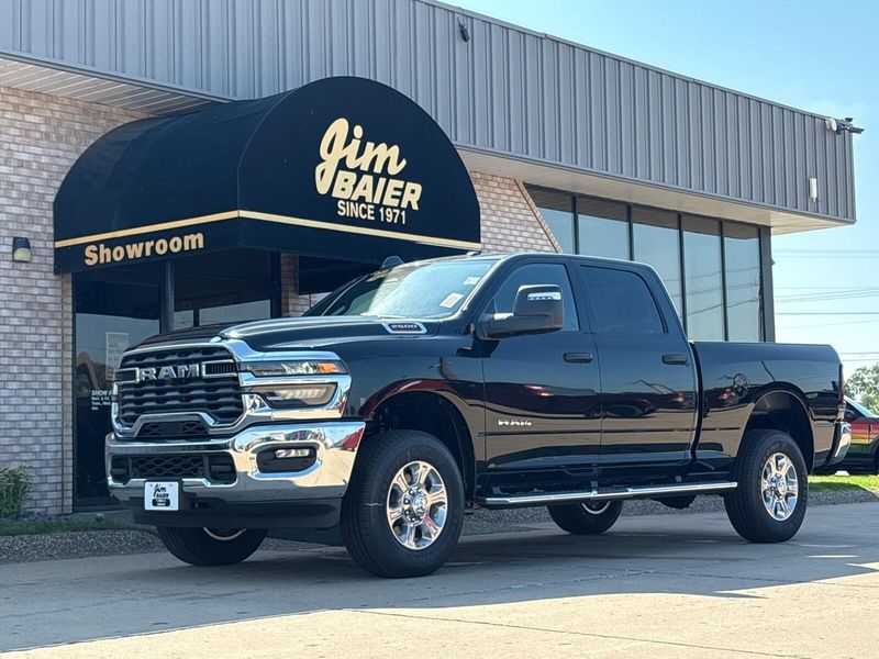 New 2025 RAM 2500 Big Horn Crew Cab 4x4 6