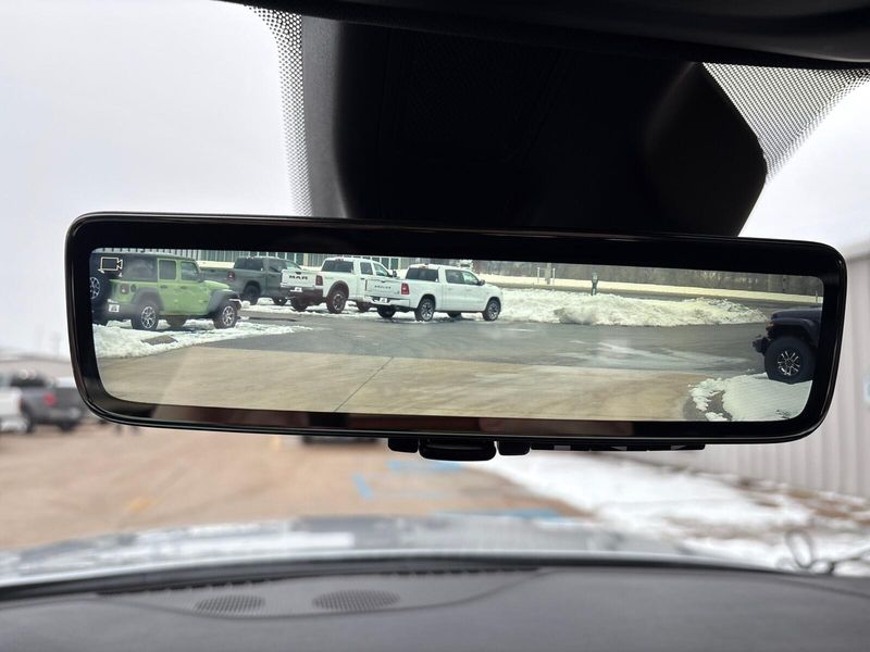 Used 2024 Jeep Grand Cherokee L LimitedImage 28