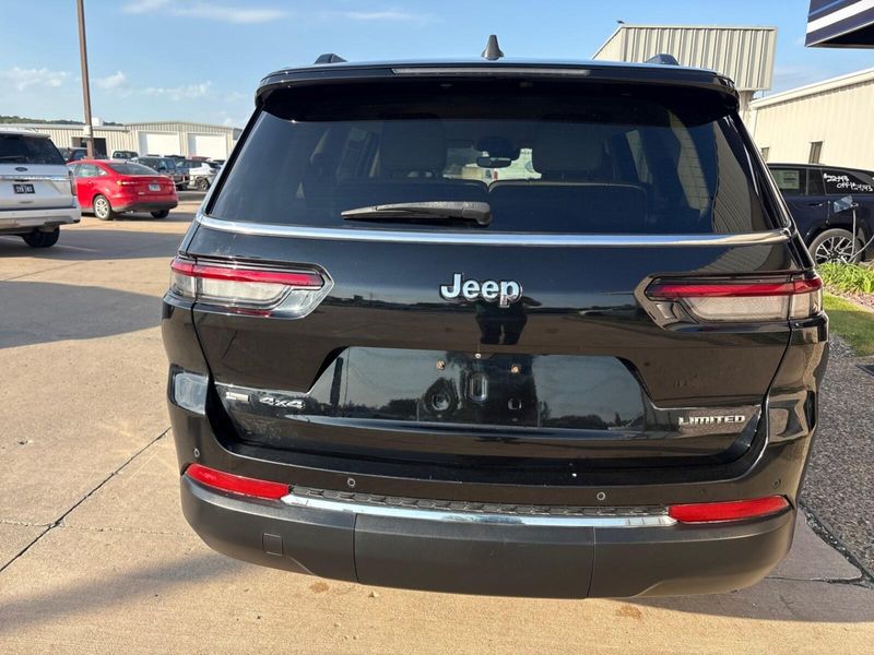 Used 2021 Jeep Grand Cherokee L LimitedImage 11
