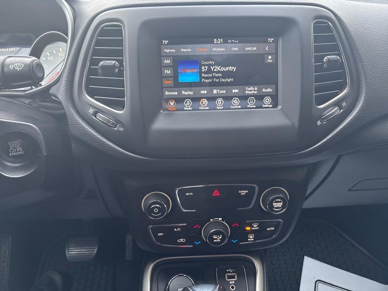 Used 2021 Jeep Compass LatitudeImage 16