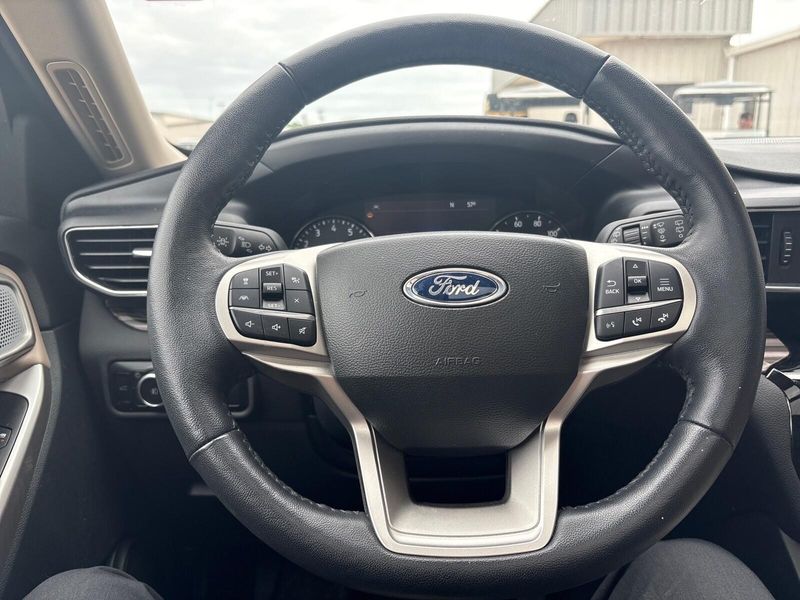 Used 2023 Ford Explorer LimitedImage 15