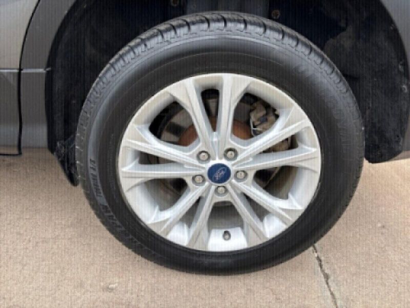 2019 Ford Escape SEImage 11