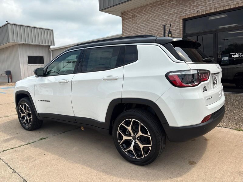 New 2026 Jeep Compass Limited 4x4Image 10