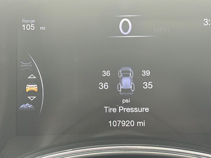 Used 2018 Jeep Grand Cherokee OverlandImage 18