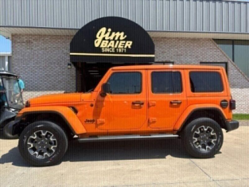 2025 Jeep Wrangler 4-door SaharaImage 2