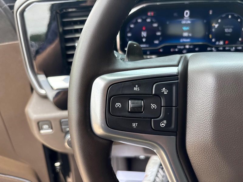 Used 2024 Chevrolet Silverado 1500 RSTImage 9